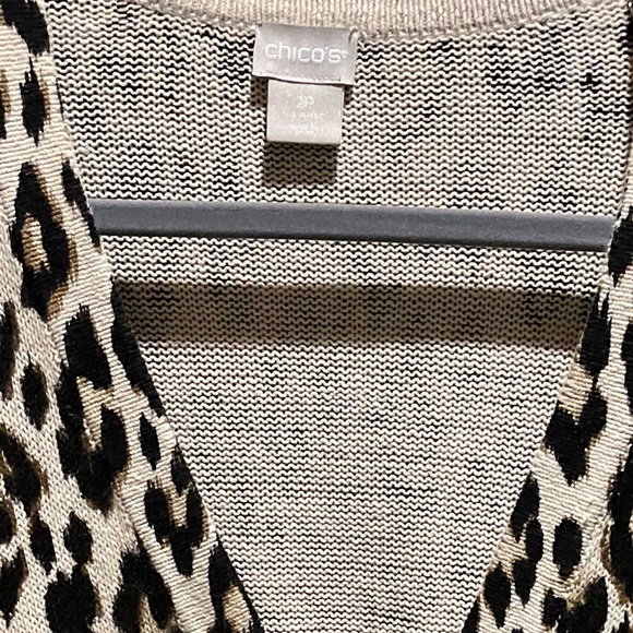 32. WOMENS CHICO’S 2P/LP DETAIL SWEATER - Picture 3 of 7